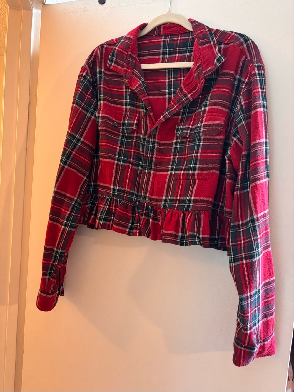 URBAN OUTFITTERS RENEWAL RECYCLED TOP🏔️🌲